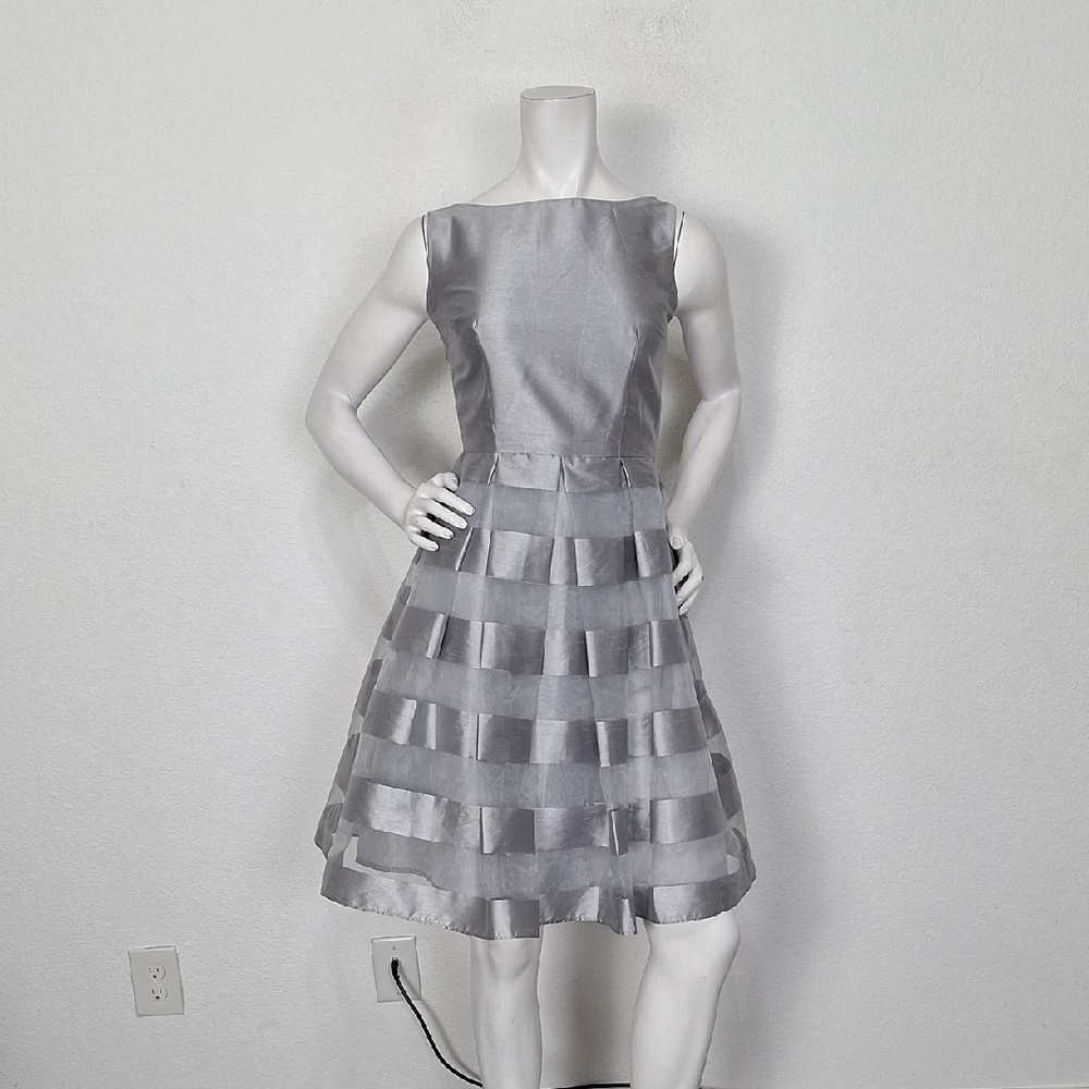 J. Taylor Gray Fit & Flare Night Out Preppy Feminine Cocktail Party Dress Size 4